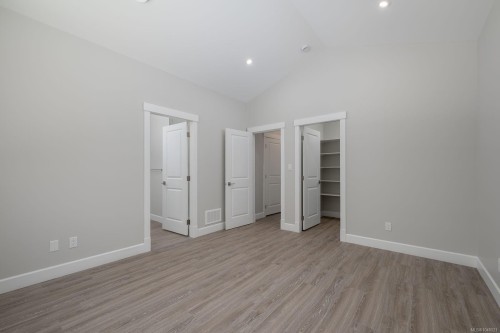 1342 Mckinley Rd, Ladysmith, BC 