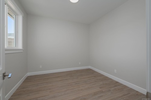 1342 Mckinley Rd, Ladysmith, BC 