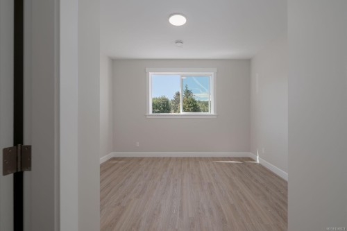 1342 Mckinley Rd, Ladysmith, BC 