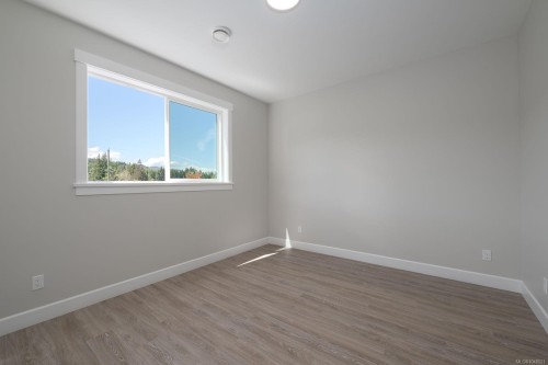 1342 Mckinley Rd, Ladysmith, BC 