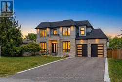 455 SAMFORD PLACE Oakville, ON L6L 4E7