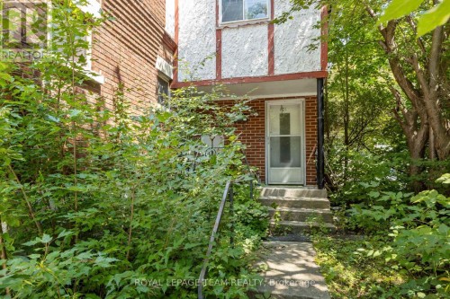 101 Grosvenor entrance - 101 Grosvenor Avenue, Ottawa, ON 