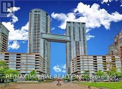 637 - 15 ICEBOAT TERRACE Toronto, ON M5V 4A5