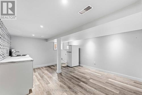 37 Maplecrest Avenue, St. Catharines, ON 