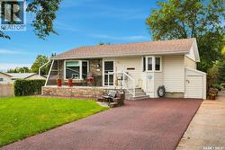 1001 Mahoney AVENUE  Saskatoon, SK S7L 3Z2