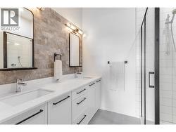 Ensuite bathroom with double vanity - 