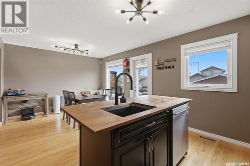 518 Klassen Crescent, Saskatoon, SK 