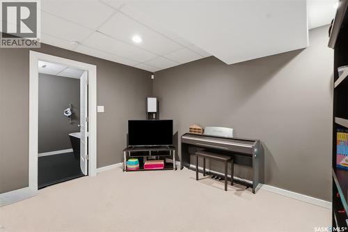 518 Klassen Crescent, Saskatoon, SK 