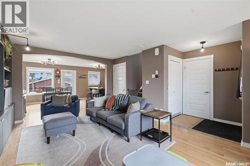518 Klassen Crescent, Saskatoon, SK 