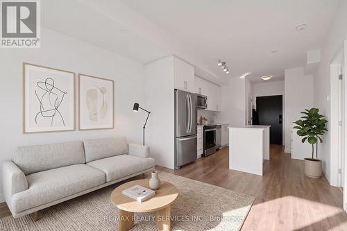 1304 - 345 WHEAT BOOM DRIVE  Oakville, ON L6H 7X4