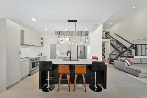 6 Siddiqui Ridge, Winnipeg, MB 