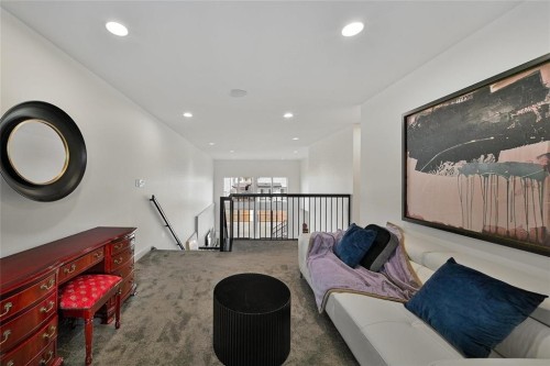 6 Siddiqui Ridge, Winnipeg, MB 
