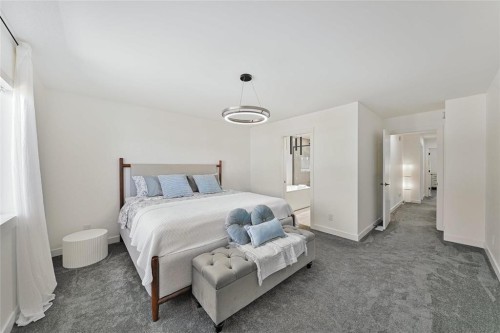 6 Siddiqui Ridge, Winnipeg, MB 
