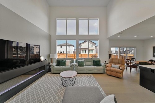 6 Siddiqui Ridge, Winnipeg, MB 