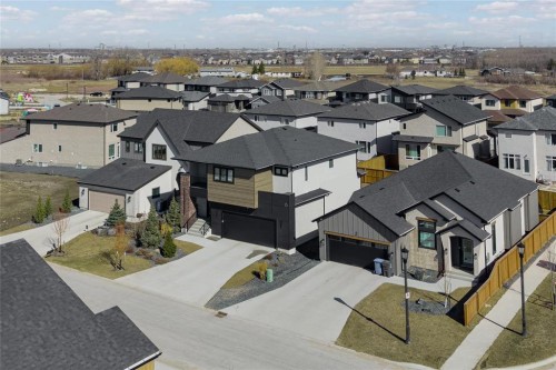 6 Siddiqui Ridge, Winnipeg, MB 
