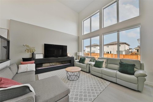 6 Siddiqui Ridge, Winnipeg, MB 
