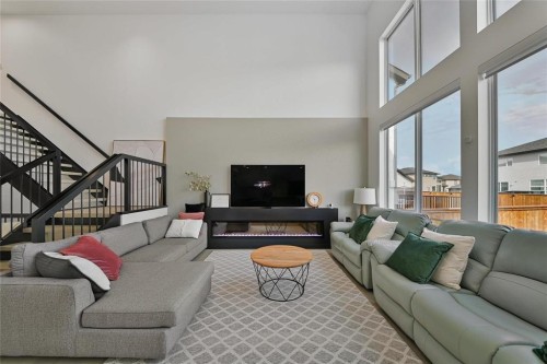 6 Siddiqui Ridge, Winnipeg, MB 