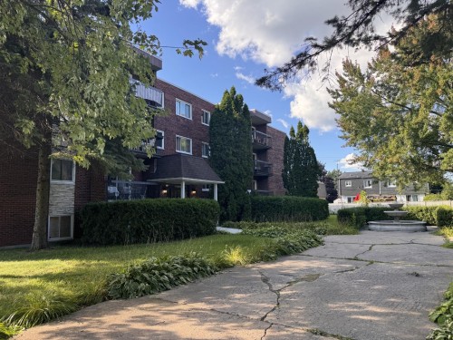 Extérieur - 25-1390 Boul. Rome, Brossard, QC 