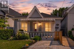 25 HOPE AVENUE  Hamilton, ON L8H 2E1