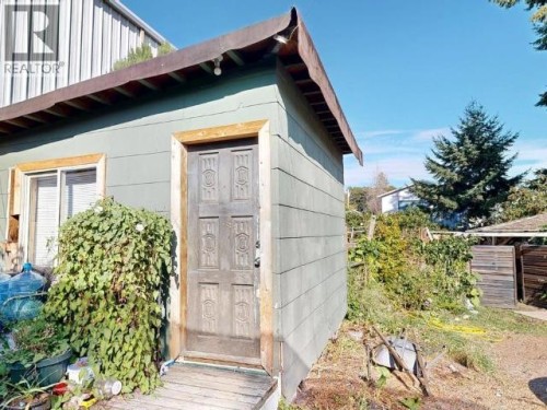 4474 Joyce Ave, Powell River, BC 