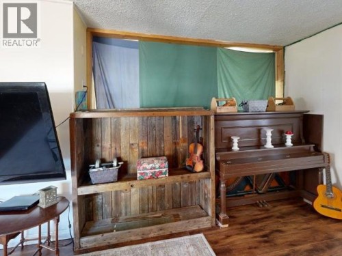 4474 Joyce Ave, Powell River, BC 