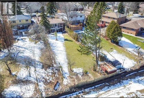 MAIN - 15 STRANDHILL ROAD , Toronto, Ontario M1J 3A8 4