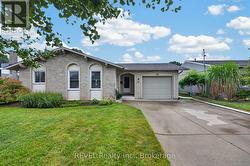 36 MANOR ROAD St. Catharines (Vine/Linwell), ON L2N 3B5