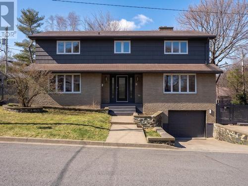 24 Parmbelle Lane  Halifax, NS B3M 1N3