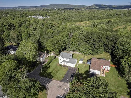 27 Pinecrest Drive, Middleton, NS 