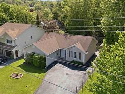 28 Fort Sackville Road  Bedford, NS B4A 2G5