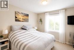 Primary Bedroom - 