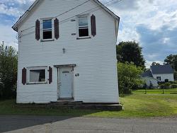 48 Ellis Street Oxford, NS B0M 1P0