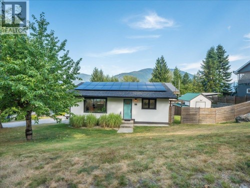 603 DELBRUCK Street  Nelson, BC V1L 5L8
