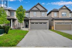 207 QUARTER HORSE STREET Ottawa, ON K2S 0X8
