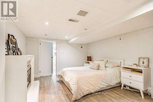LOWER - 603 SAINT CLARENS AVENUE , Toronto, Ontario M6H 3W8 5