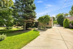 1027 LONDON ROAD Sarnia, ON N7S 1N9