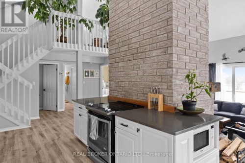 2043 Beman Point Lane, Severn, ON 