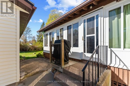 5 Lasalle Drive, Deep River, ON 