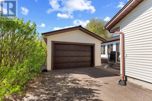 5 Lasalle Drive, Deep River, ON 