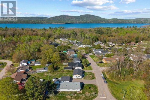 5 Lasalle Drive, Deep River, ON 