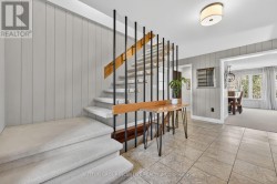 Let's go upstairs - 