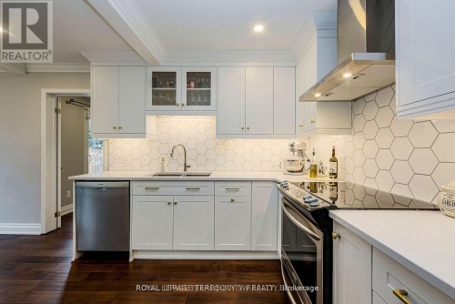 2025 Parklane Crescent, Burlington, ON 