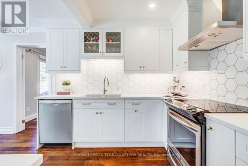 2025 Parklane Crescent, Burlington, ON 