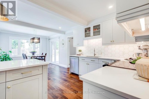 2025 Parklane Crescent, Burlington, ON 