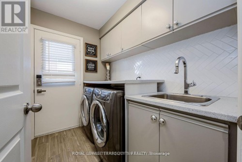 2025 Parklane Crescent, Burlington, ON 