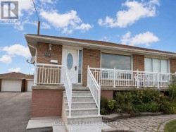 138 LOMAR DRIVE Toronto, ON M3N 1Z4
