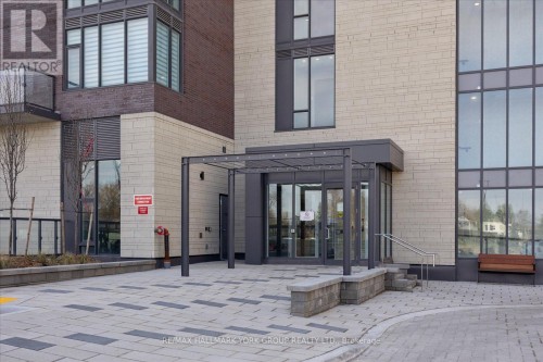 409 - 705 DAVIS DRIVE , Newmarket, Ontario L3Y 2R2 2
