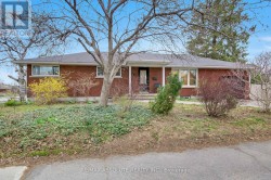 731 DOVERCOURT AVENUE Ottawa, ON K2A 0W9