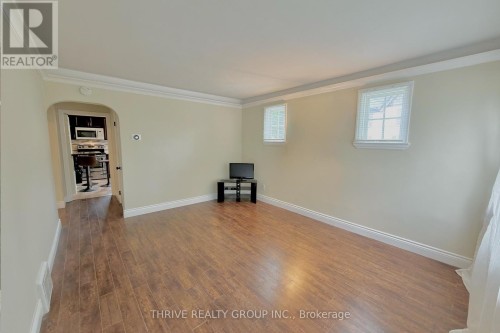 UPPER - 538 QUEBEC STREET , London East (East G), Ontario N5W 3Z1 5