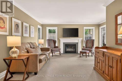 766 Eastbourne Avenue, Ottawa, ON 